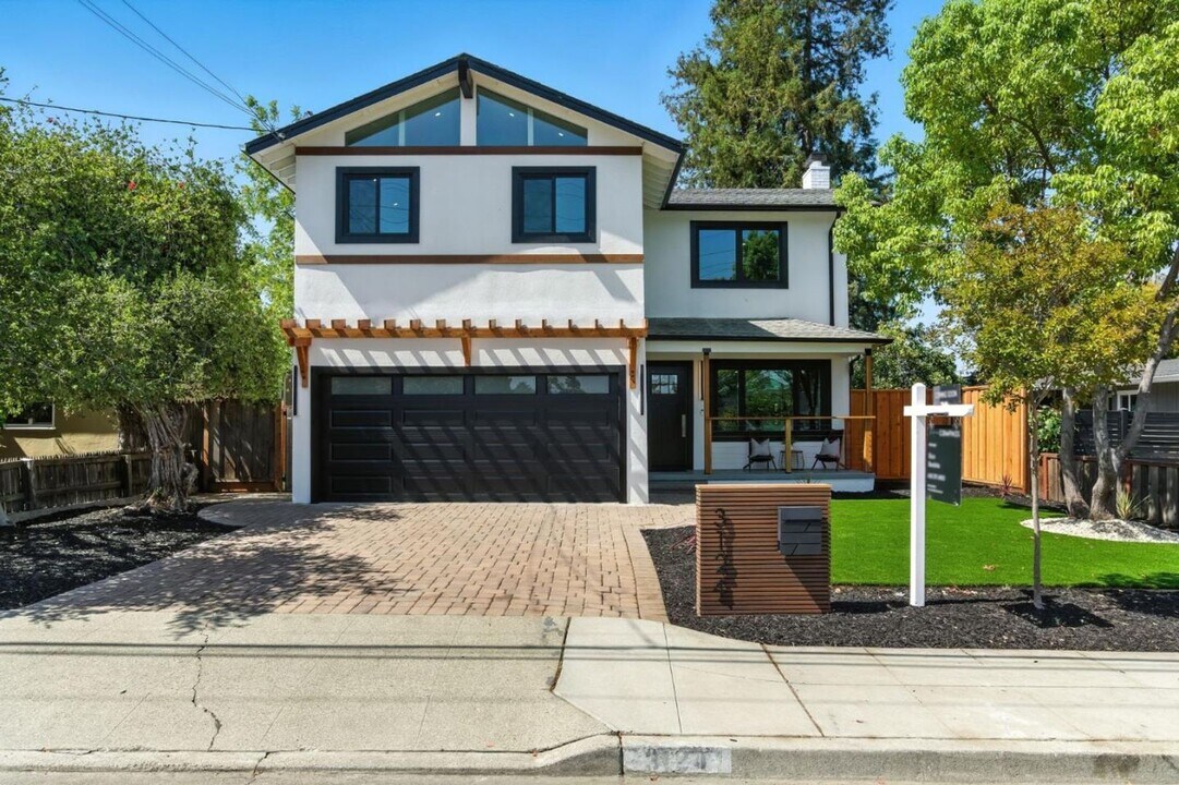 3124 Wessex Way in Redwood City, CA - Building Photo