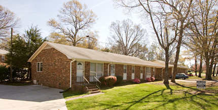 Mitchell Road Duplex Apartments in Greenville, SC - Building Photo - Building Photo