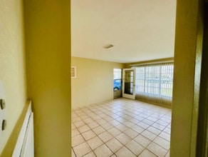21 Rivershore Dr in Ormond Beach, FL - Building Photo - Building Photo