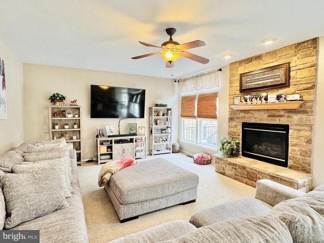 property at 29 Kinross Dr