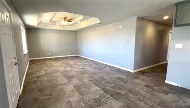 8 Champion Dr in Donna, TX - Foto de edificio - Building Photo