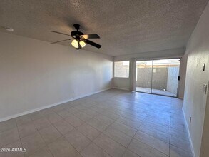 2690 N 43rd Ave in Phoenix, AZ - Building Photo - Building Photo