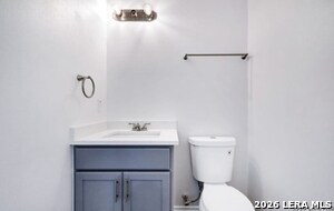 215 Southlawn Ave in San Antonio, TX - Building Photo - Building Photo