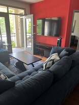 390 17th St NW, Unit Condo in Atlanta, GA - Building Photo