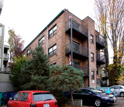 Eastlake Apartments in Seattle, WA - Building Photo - Building Photo