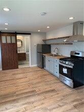 121 Hawley Ave in Milford, CT - Building Photo - Building Photo