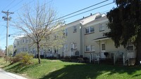 Pershing Courts Apartments in Warrensburg, MO - Foto de edificio - Building Photo