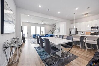 4614 Redbud St in Houston, TX - Building Photo - Building Photo