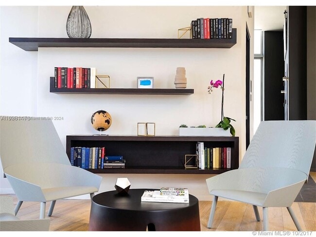 151 SE 1st St in Miami, FL - Foto de edificio - Building Photo