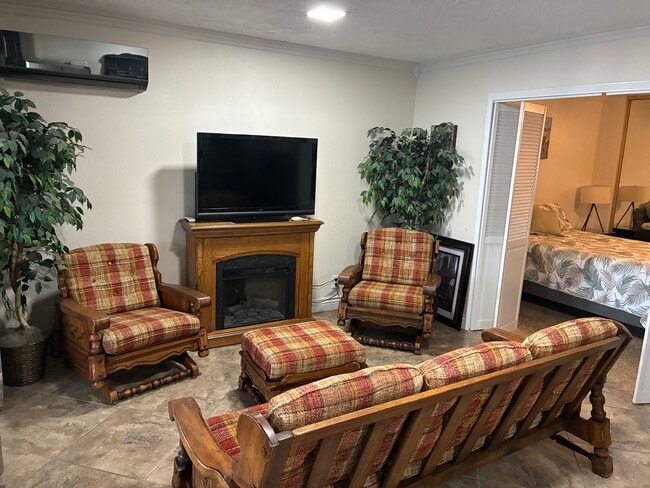 29984 Big Range Rd in Canyon Lake, CA - Building Photo - Building Photo