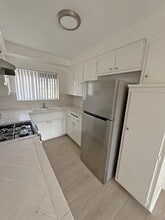 3620 139th St, Unit 4 in Hawthorne, CA - Building Photo - Building Photo