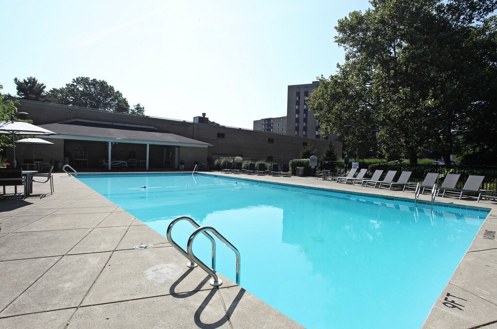 Bridlewood Apartments North Olmsted, OH Apartments