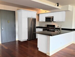 1 S Astor St in Irvington, NY - Building Photo - Building Photo