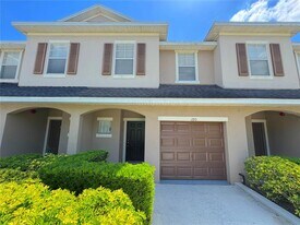 1390 Grantham Dr in Sarasota, FL - Building Photo