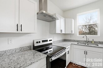 102 Snyder Ct NE in Concord, NC - Building Photo - Building Photo