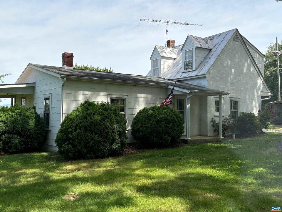99 Carpenters Mill Rd in Aroda, VA - Building Photo