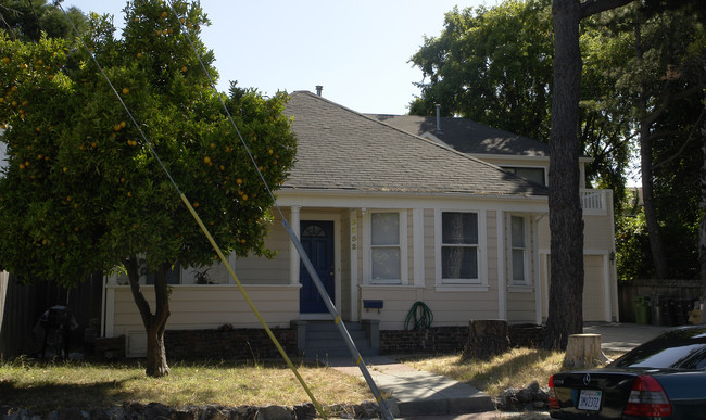 3260 Dakota St in Oakland, CA - Building Photo - Building Photo