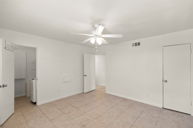 property at 2229 Mimosa Dr