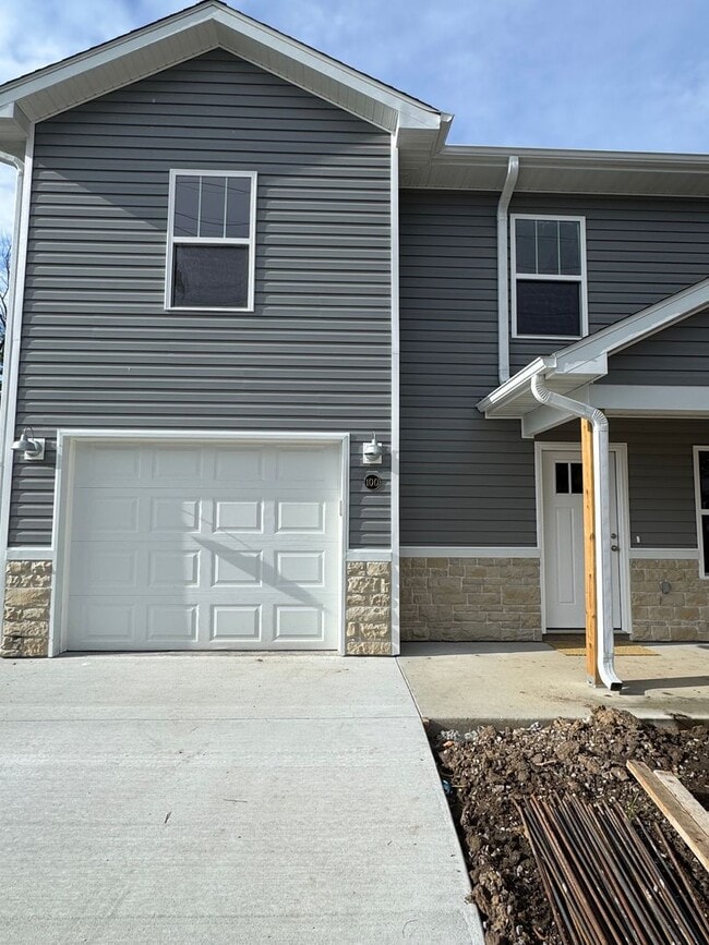 property at 112 E Forest Ave