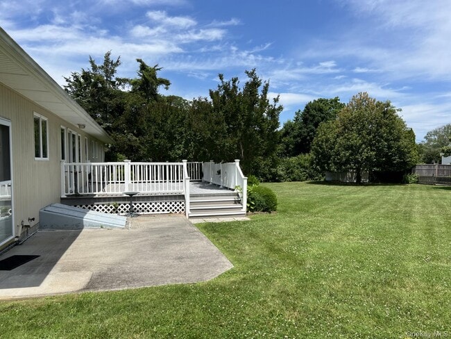 215 Leon Rd in Southold, NY - Building Photo - Building Photo