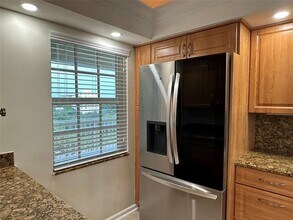 3510 Oaks Way in Pompano Beach, FL - Building Photo - Building Photo