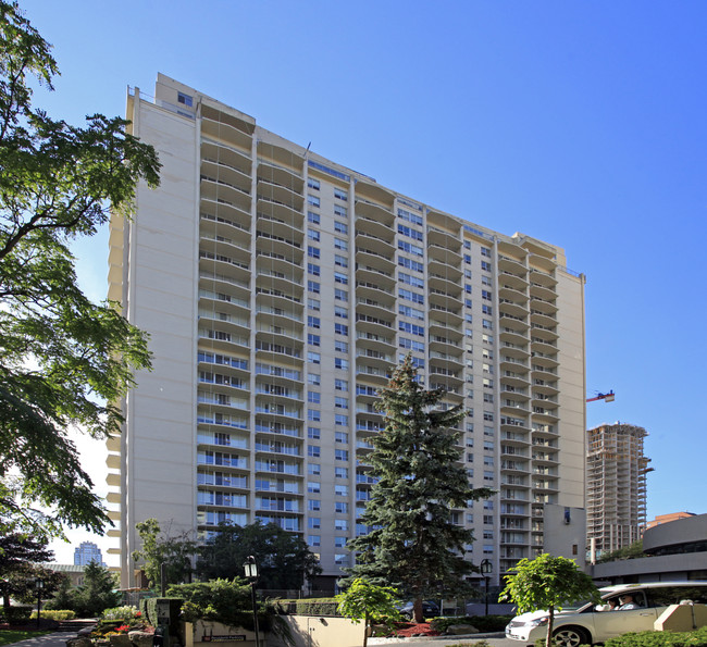 Park Towers East & West in Toronto, ON - Building Photo - Building Photo