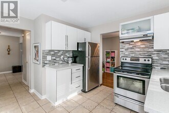 3 Maplegrove Ave in Bradford West Gwillimbury, ON - Building Photo - Building Photo