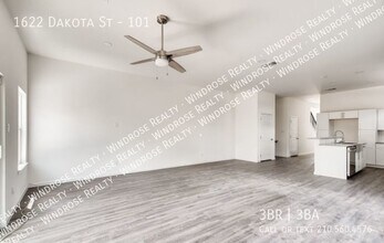 1622 Dakota St-Unit -101 in San Antonio, TX - Building Photo - Building Photo