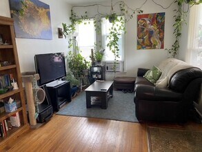 703 S State St, Unit #1 in Champaign, IL - Building Photo - Building Photo