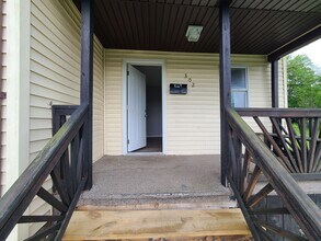 302 E 1st St in Mansfield, OH - Building Photo - Building Photo