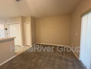 6349 Osprey Lake Cir in Riverview, FL - Foto de edificio - Building Photo