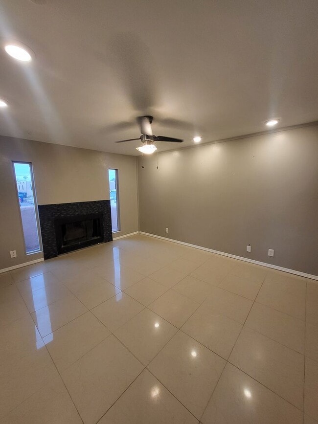 10508 Apache Ave NE in Albuquerque, NM - Building Photo - Building Photo