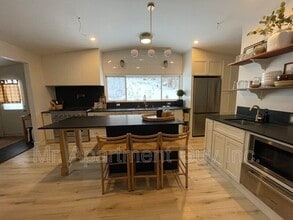 91 Main St W in Huntsville, ON - Building Photo - Building Photo