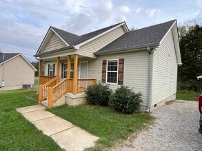 247 Boyette Ave in Lewisburg, TN - Building Photo - Building Photo