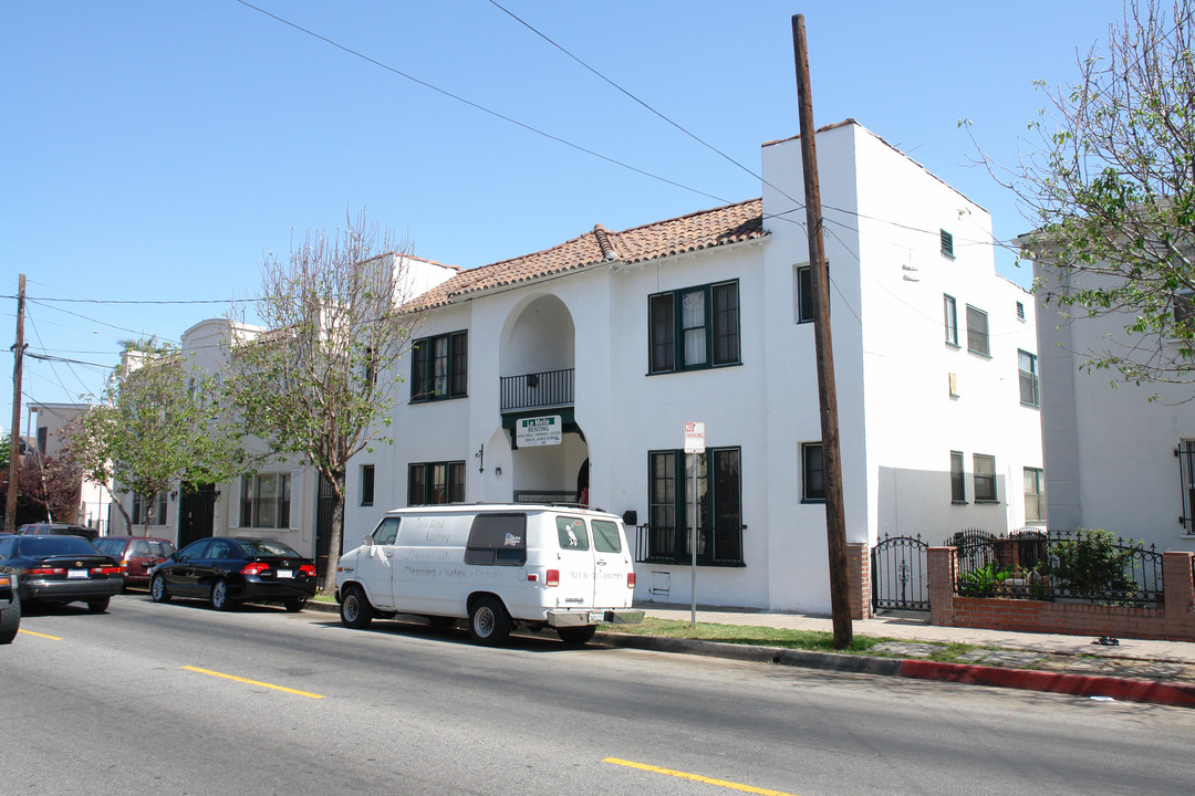 2966 James M Wood Blvd in Los Angeles, CA - Building Photo