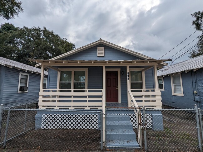 property at 638 W Jackson St
