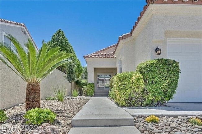 9725 Hitching Rail Dr in Las Vegas, NV - Building Photo - Building Photo