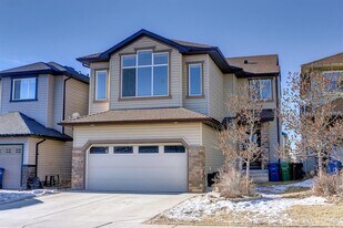 2933 Prairie Spring Grv in Airdrie, AB - Building Photo