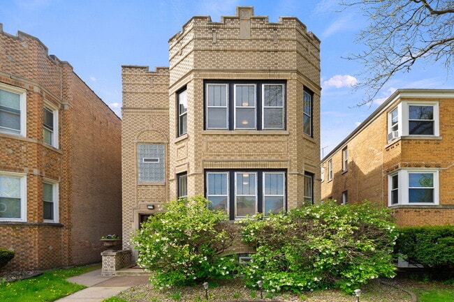 property at 1639 E 86th Pl