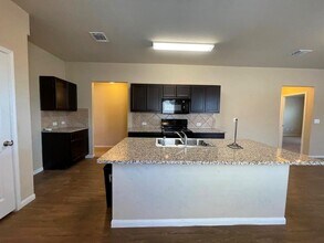 3400 Ortman Dr in Pflugerville, TX - Building Photo - Building Photo