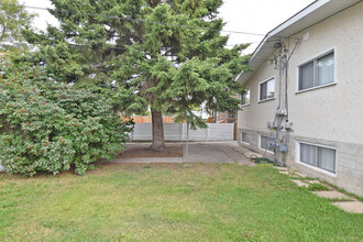 6830 105A St NW in Edmonton, AB - Building Photo - Building Photo