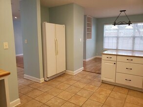 2002 Voltaire Dr in Austin, TX - Building Photo - Building Photo