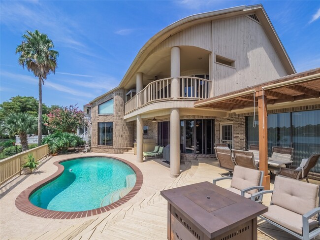 property at 1623 Lake Arbor Dr