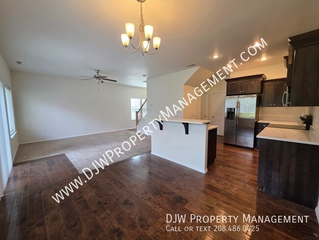 614 S Grey Pine Ln in Boise, ID - Building Photo - Building Photo