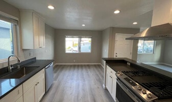 808 Adams St in Redwood City, CA - Building Photo