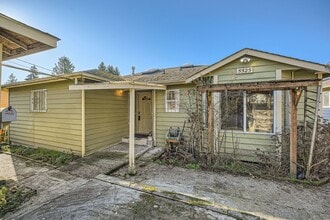 5525 Renton Ave S in Seattle, WA - Foto de edificio - Building Photo