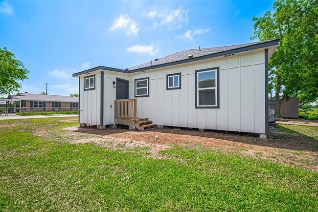 407 Pine St in Sugar Land, TX - Building Photo - Building Photo