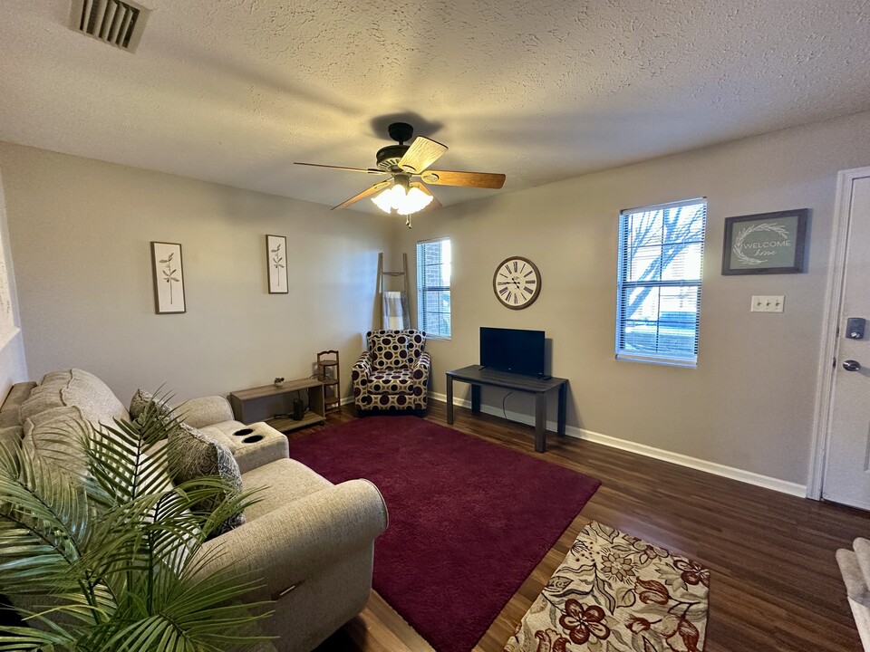 167 Cape Charles Square in Lynchburg, VA - Building Photo