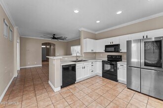 5134 W Shaw Butte Dr in Glendale, AZ - Building Photo - Building Photo