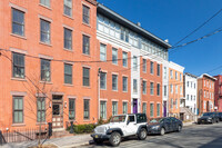 272 6th St in Jersey City, NJ - Building Photo - Building Photo